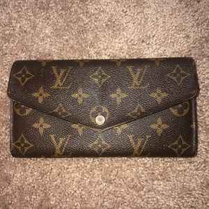Louis Vuitton Sarah Wallet